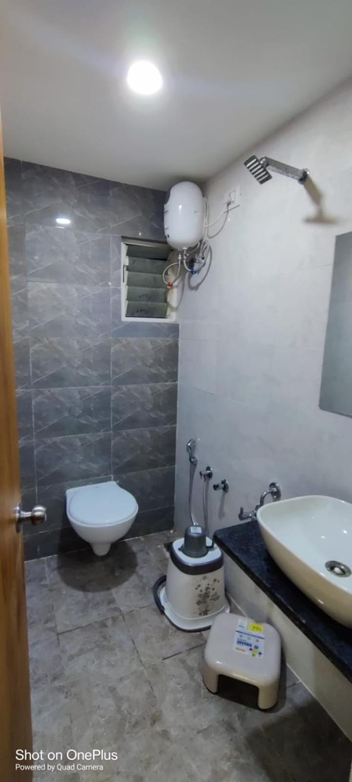Hotel Aarna Palace Vadodara Buitenkant foto